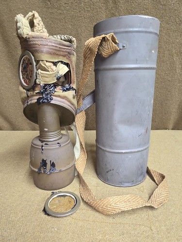 WWII French TP-38 Mask with Cannister SEE DESC
