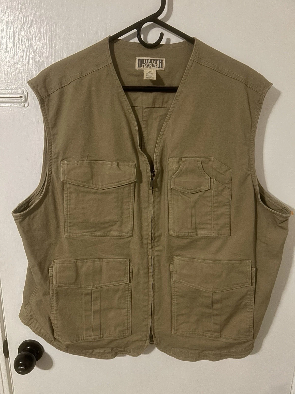 Duluth Trading Co Vest Men XL Beige Cargo Fishing Hike Outdoor Full Zip Camp