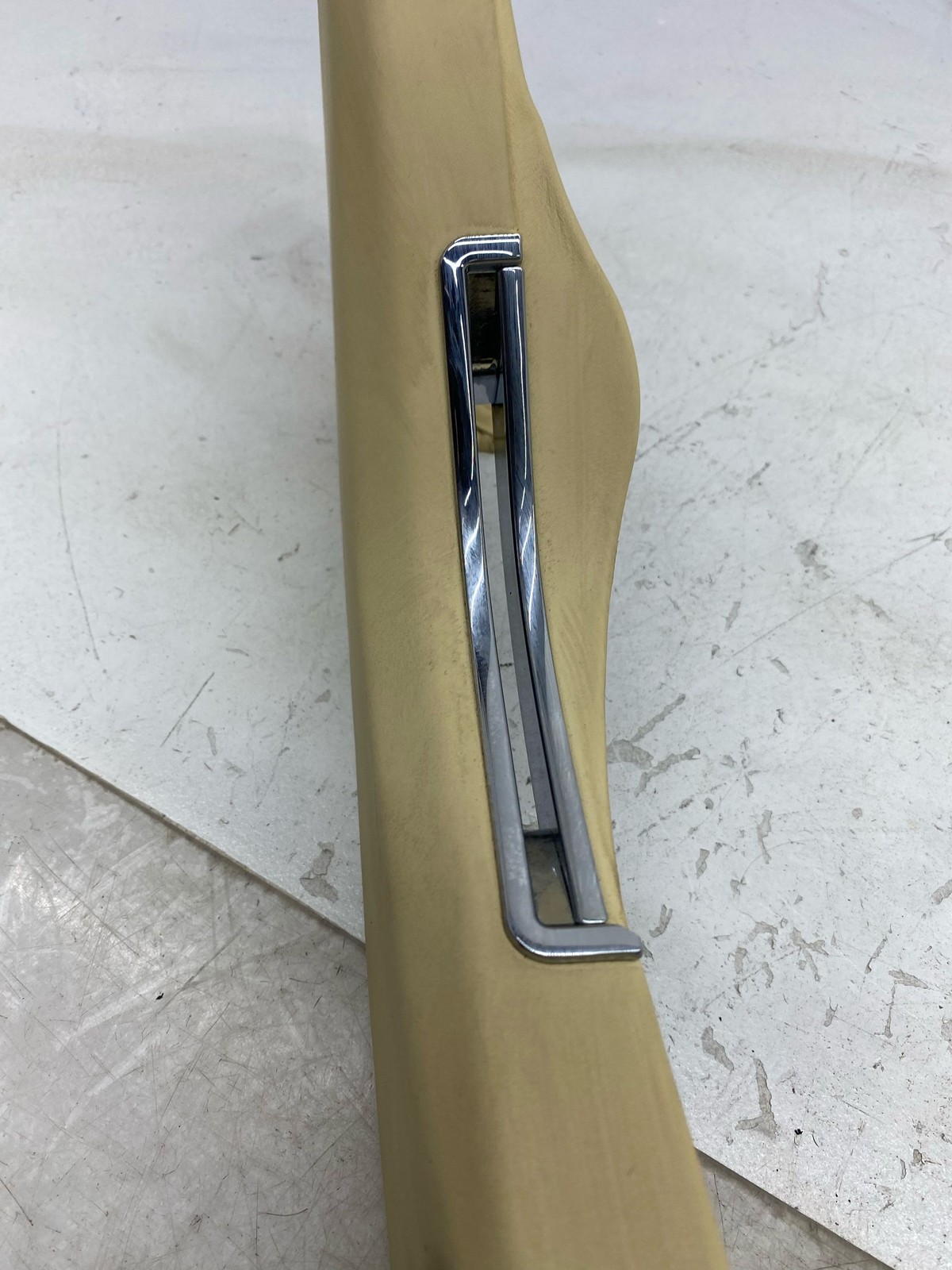 2010-2020 BENTLEY MULSANNE OEM FRONT RIGHT PASSENGER SEAT BEZEL TRIM COVER PANEL