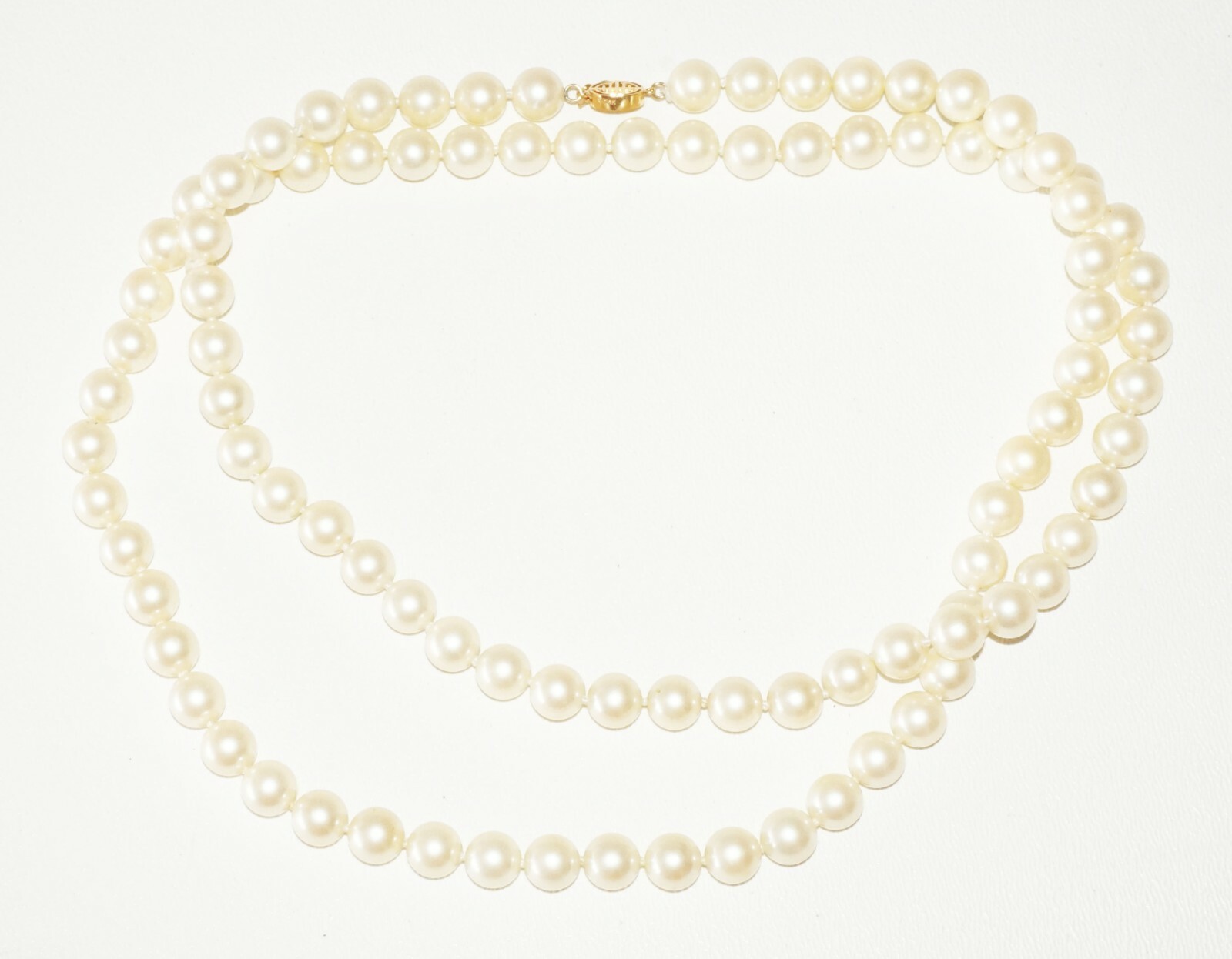 Vintage Single Strand Pearl Necklace w. 14k Yellow Go… Gem