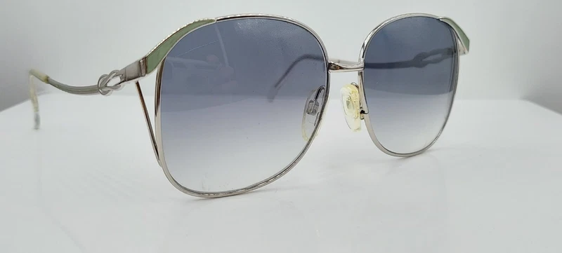 Vintage Luxottica 1256 Avant-Garde gray chrome oval sunglasses