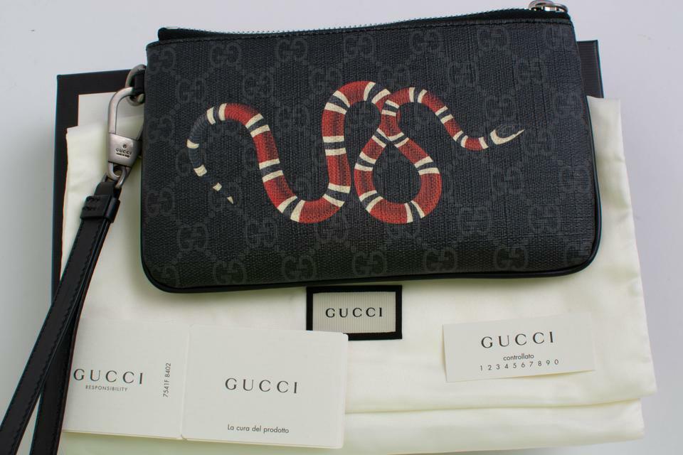 Gucci Kingsnake Print Shoulder Bag in Black