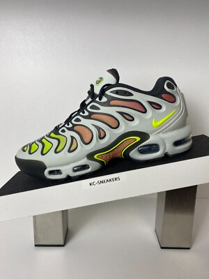 NIKE AIR MAX PLUS DRIFT      US 9.5   EUR 43   (FD4290009)   NEU!!!