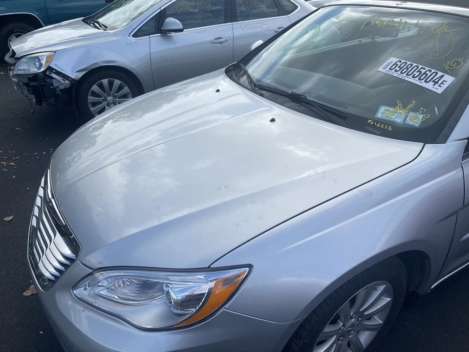 Used Hood fits: 2012 Chrysler 200  Grade A - Изображение 3 из 4