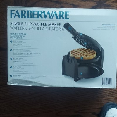 Farberware Single Flip Rotating Belgian Waffle Maker 700W Black Round 120V