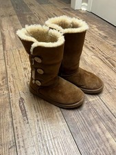 UGG Bailey Button Triplet Boots Chestnut Faux Fur Size 3 Winter shoes