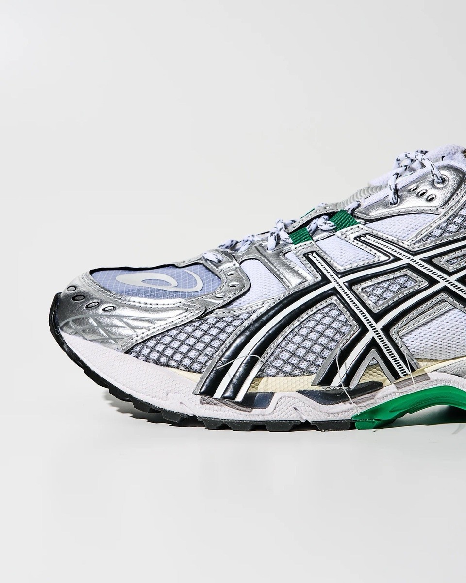 INVINCIBLE × Asics Gel-Nimbus 10.1 27.0 INVINCIBLE x GEL-NIMBUS 10.1 | Unisex | Pure Silver/Asics