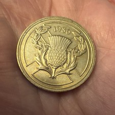 1986 two pound coin , Scottish Thistle  uncirculated 