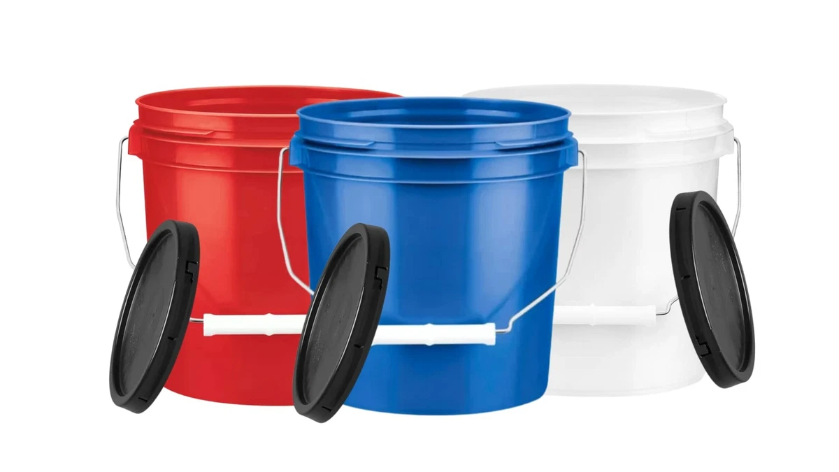 1 Gallon Food Grade Buckets with Lids BPA Free Plastic containers- Pack of 3