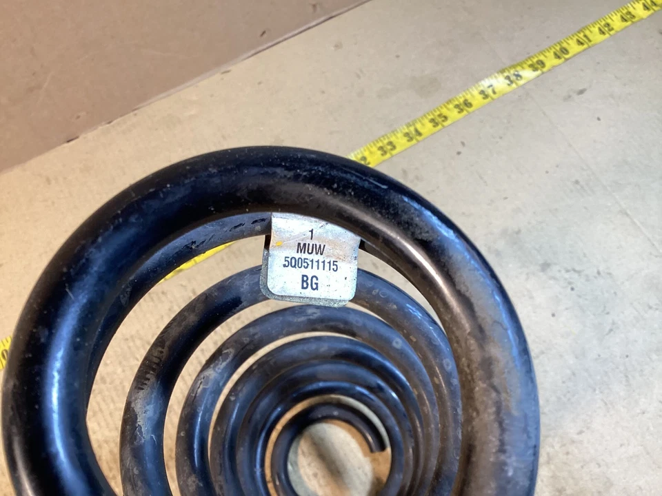 2015 - 2020 AUDI A3 QUATTRO REAR LEFT DRIVER SIDE SUSPENSION COIL SPRING OEM . - Image 3 of 4