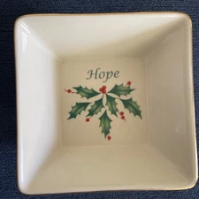 Lenox-American By Design Holiday Square Hope Dish, Holly Berries/Leaves