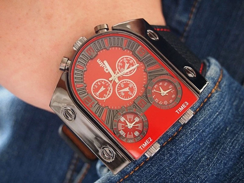 Orologio Uomo Steampunk In Vera Pelle – Quadrante Con Tre Occhi Decorativi, Stile Punk E Motociclista (Rosso) - 6