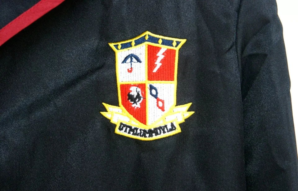 Conjunto de uniforme de disfraz de niña escolar para mujer grande - chaqueta, camisa, pantalones cortos, corbata, calcetín Foto 3 de 4