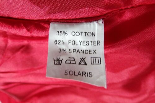 Abrigo con capa para mujer Solaris poncho con botones rojo grande - Imagen 9 de 10