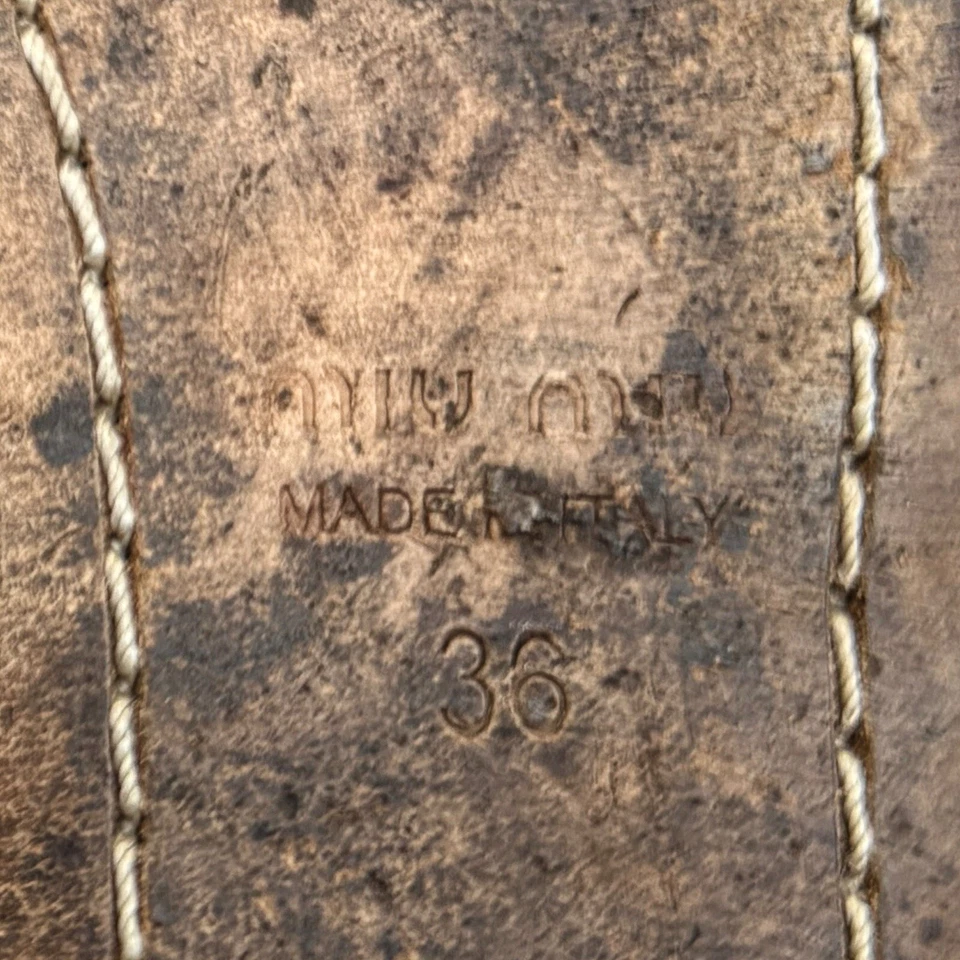 ¡Planos de ballet Miu Miu con correas de hebilla! ¡En buen estado de segunda mano! Talla 36 Foto 4 de 4