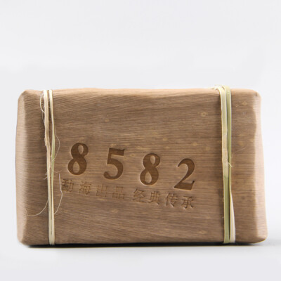 2012 Yunnan Menghai Classical 8582 Raw Puer Tea Brick Old Tree Sheng Puerh 250g