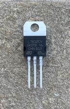 Lot of 25 L7812CV +12V voltage regulator