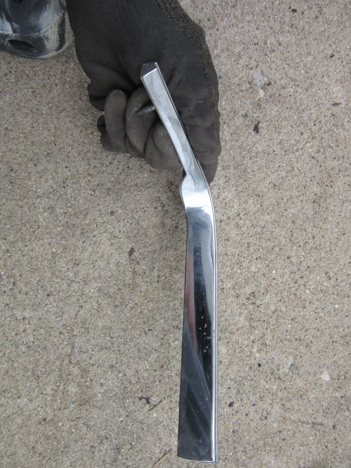 1968 Chrysler Newport New Yorker Left Side Fender Extender Chrome 2786615 - Image 2 of 4