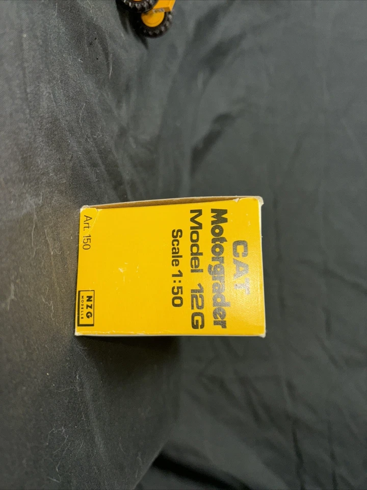 Motoniveladora Caterpillar 12g escala 1/50 NZG 150 la he tenido durante 12 años sin abrir Foto 4 de 4