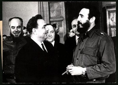 Fotografie Keystone, Frankfurt, Ansicht Moskau, Leonid Breschnew empfängt Fidel 