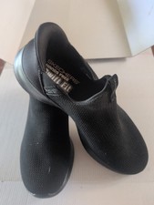 Skechers Hands Free Slip-ins Swift Fit Womens Sneakers Shoes Black Size 8 NEW