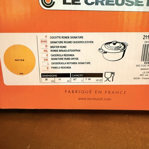 NEW Le Creuset 7.25 Qt Signature Cast Iron Dutch Oven Nectar #28 with Box - Picture 11 of 11
