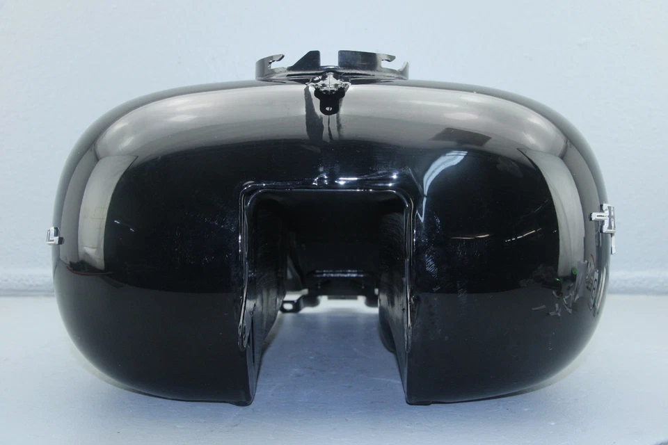 Harley Street Glide 2017 tanque de gasolina negro vivo #4090 Foto 4 de 4