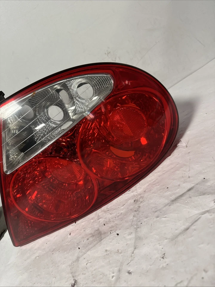 2003 JAGUAR S-TYPE OEM RIGHT HAND PASSENGER SIDE REAR TAIL LIGHT SS5 — 第 3/4 张图片