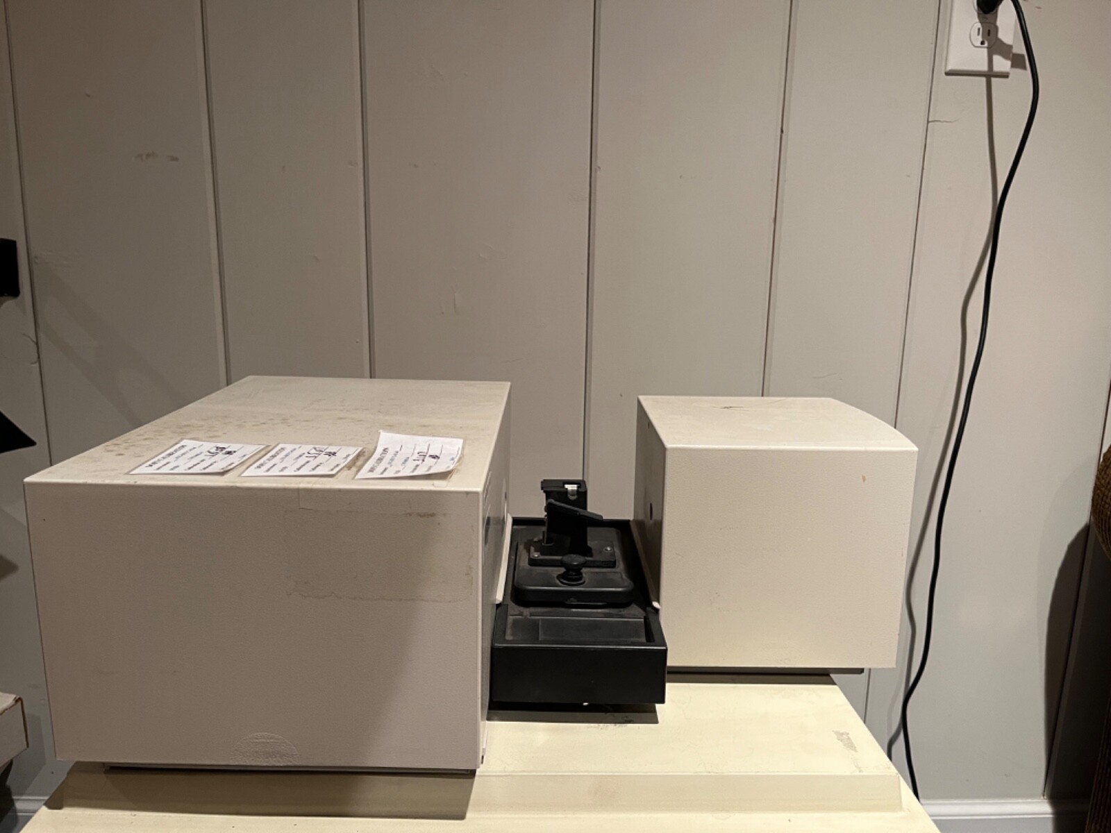 Untested Agilent HP 8453 G1103A Spectrophotometer Powers On Hewlett Packard 8453