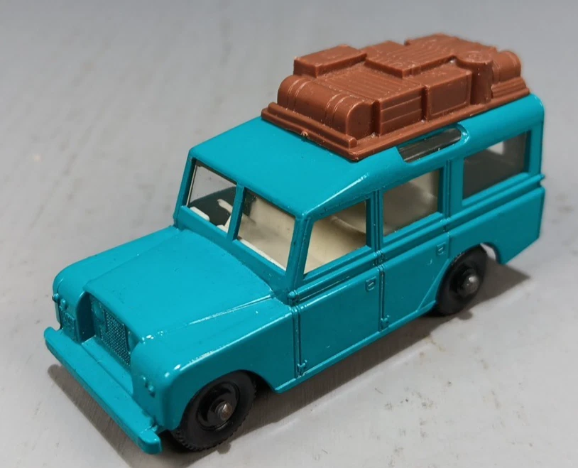 1960s Lesney Matchbox Series No 12 BLUE SAFARI LAND ROVER Original Box NM - Image 2 of 4