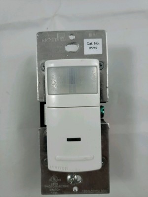 Leviton IPV15 Motion Sensor Light Switch Incandescent, LED ...