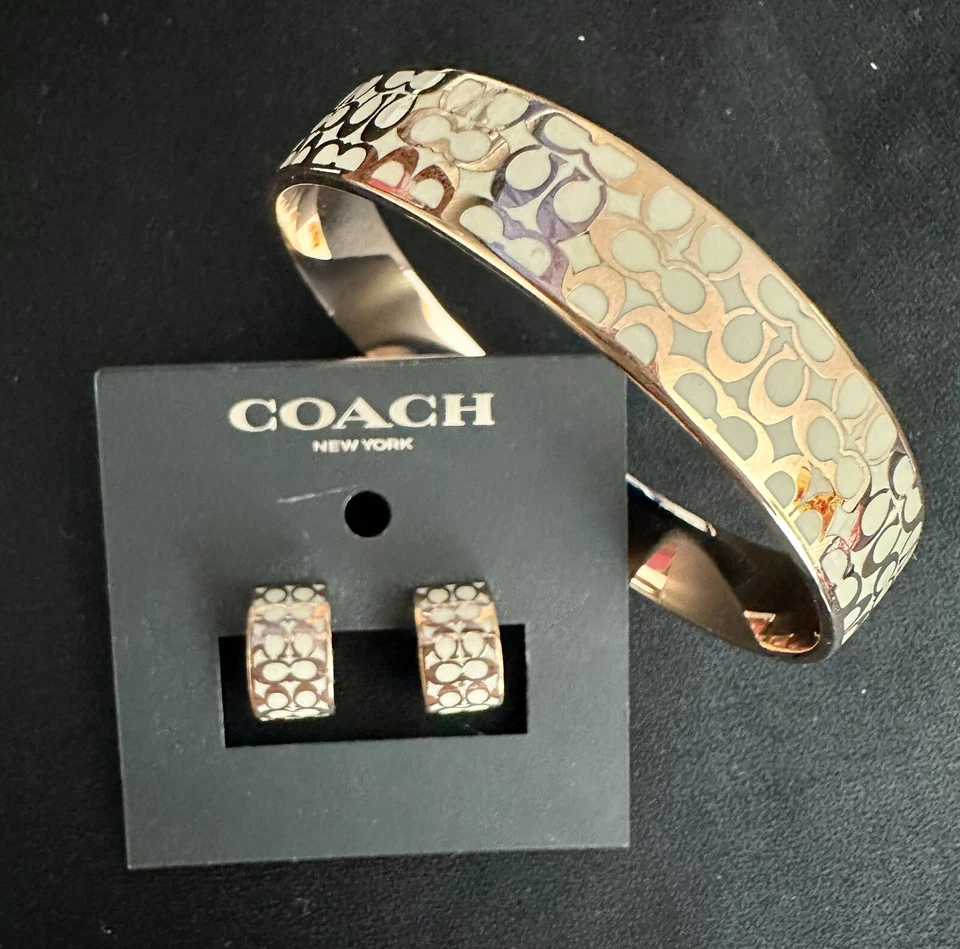 Conjunto de brazalete brazalete con logotipo/esmalte blanco de oro rosa Coach Foto 2 de 4
