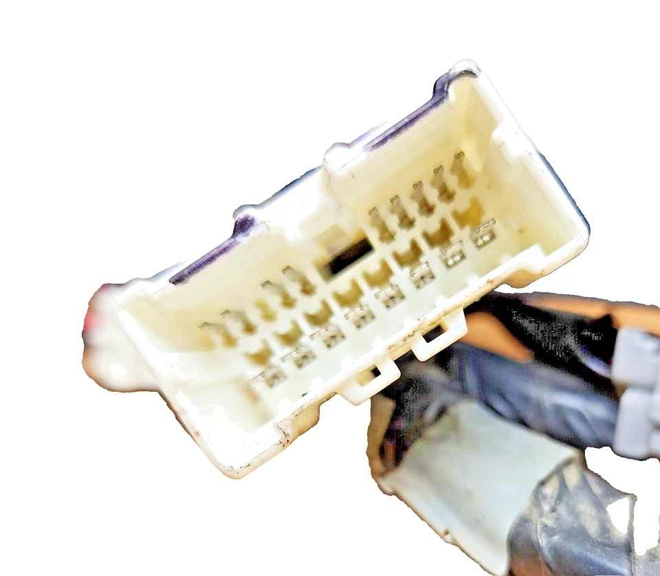 Subchicote de fios para console central Nissan Maxima 2006–2008 24167-ZK31A FABRICANTE DE EQUIPAMENTO ORIGINAL - Imagem 3 de 4