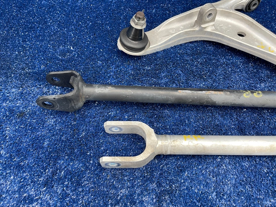 Juego de brazo de control trasero derecho del lado del pasajero Infiniti Q50 S 2014-2017 OEM Foto 3 de 4