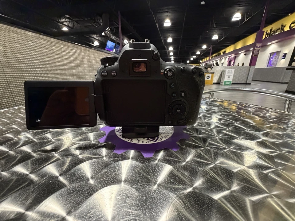 Canon EOS 6D Mark II 26,2 MP DSLR Camera (Body Only) - Image 3 of 4