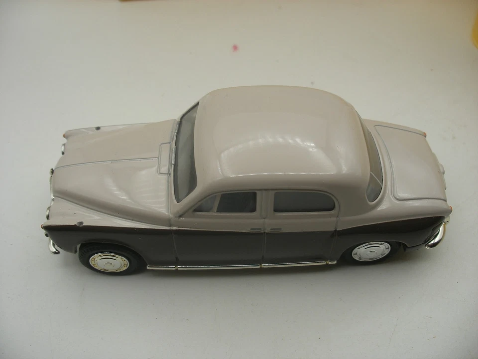 VANGUARDS voiture ancienne 1/43 Limited edition ROVER P4 P-4 - Photo 3/4