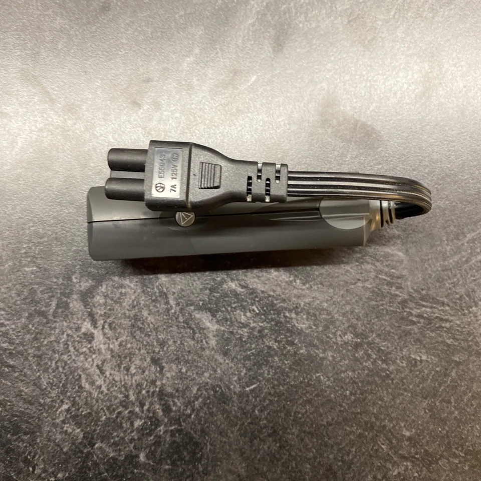 APC Notebook Laptop Power Surge Protector PNOTE PRO3 Mobile 3-Prong Phone Line   - Image 2 of 4