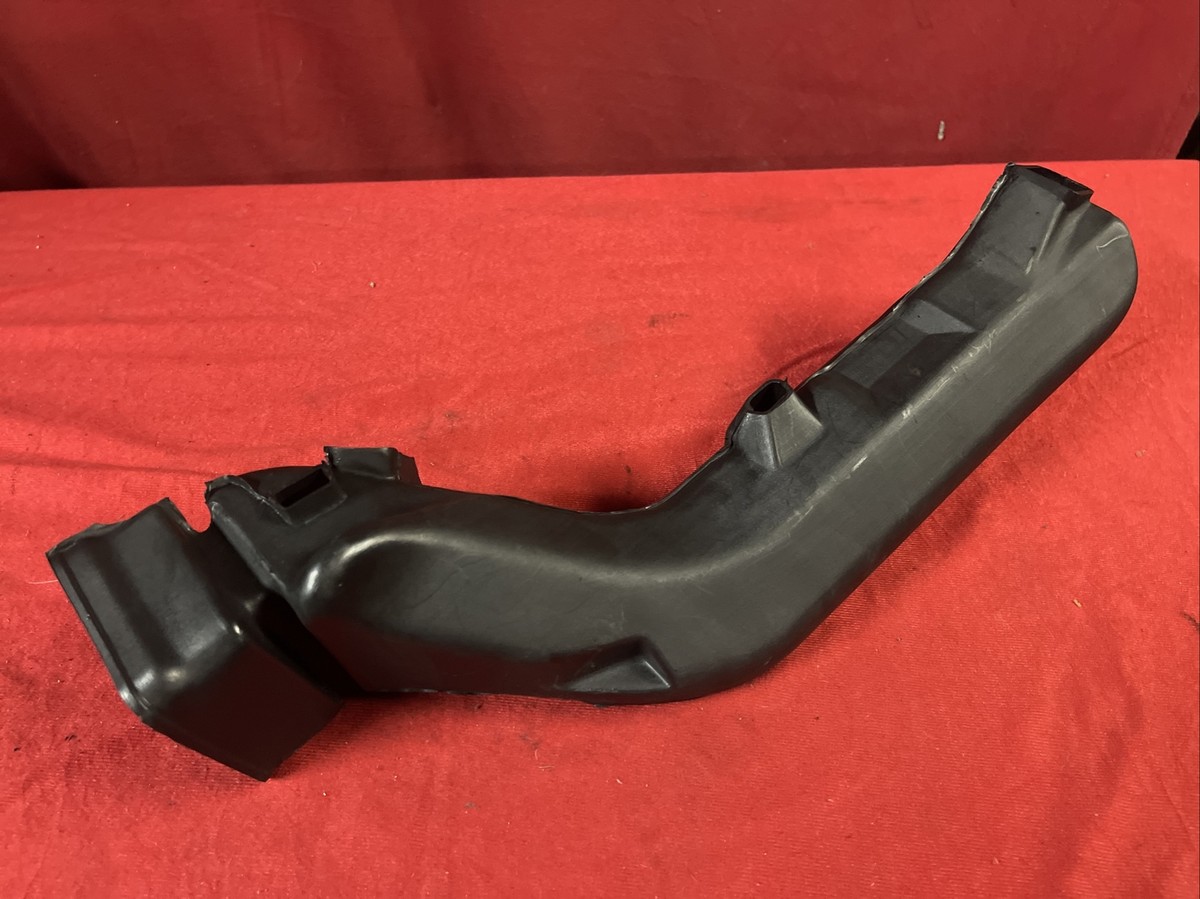 1986-89 Nissan300ZX (2+0) Front Under Dash Center Air Duct Tube AC