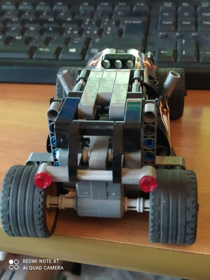 LEGO Technic 42046 Getaway Racer, foto 3 di 3