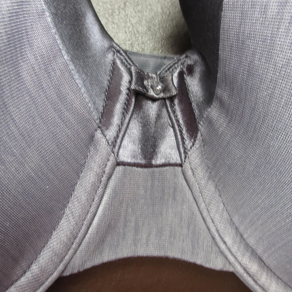 Sujetador Vanity Fair Talla 38DD Gris Acolchado Con Aros Cierre Ajustable Espalda Foto 3 de 4