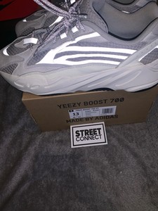 yeezy boost 700 v2 static