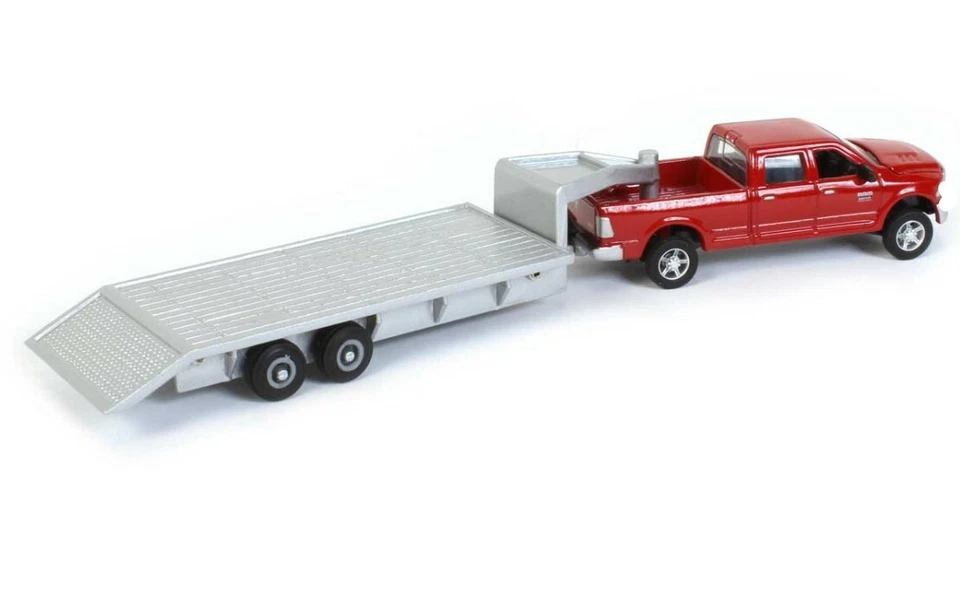 ERTL 1/64 Dodge Ram Pickup With Gooseneck Trailer & Hay Bales Toy - Image 3 of 4