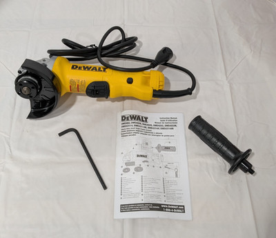 DeWALT Corded Angle Grinder 4-1/2'' Wheel Dia, 11000 RPM DWE402