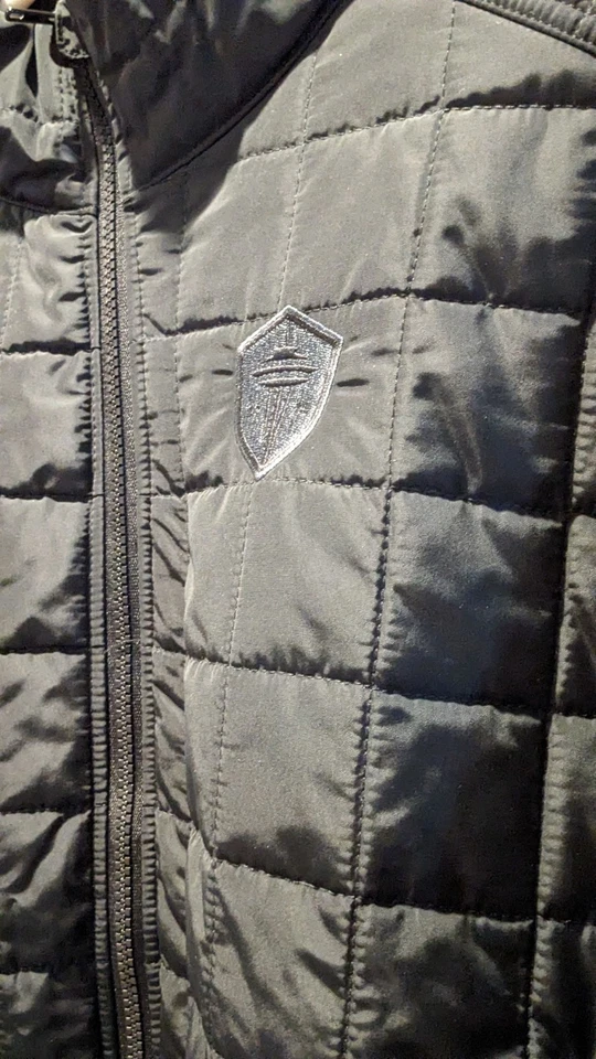 Mitchell & Ness Women's Black XL Puffer Coat MLS Seattle Sounders NWT $150 Rtl - Image 4 of 4