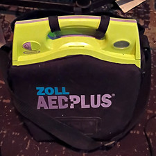 Zoll AED Plus Automatic Defibrillator with Batterys and Soft Carrying Case.