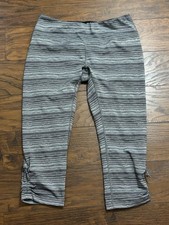 Brooks for Women Medium Gray Athleisure Capri Yoga Pants Cropped Low Rise