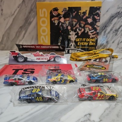 Action 1:64 NEW die cast cars Kellogg, NASCAR Nextel 2005 Calender, fan package