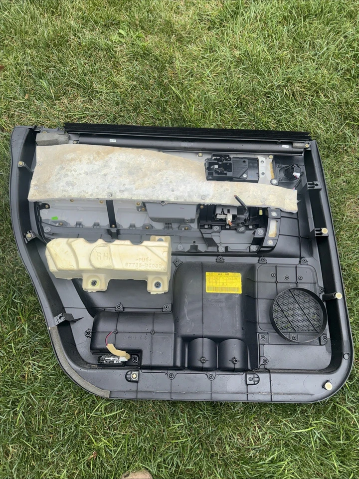 Tarjeta de puerta de pasajero trasero Toyota Sequoia 08-22 gris OEM Foto 4 de 4