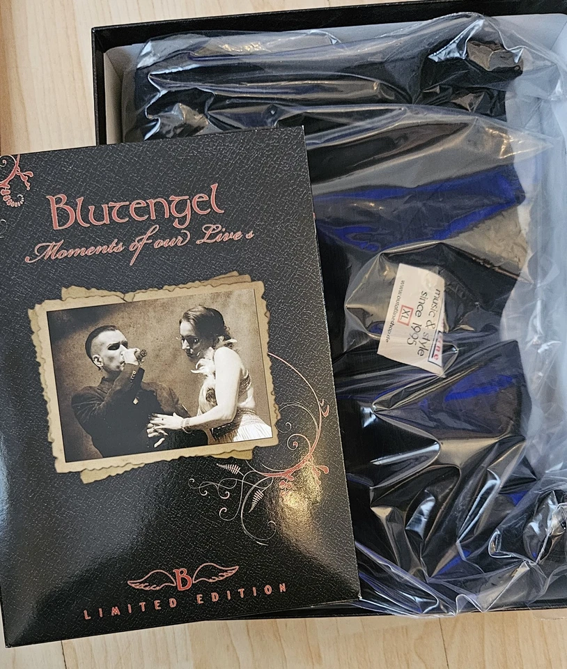 BLUTENGEL - Moments of our lives Limited Box 2 DVD · CD · T-Shirt XL - Bild 3 von 3