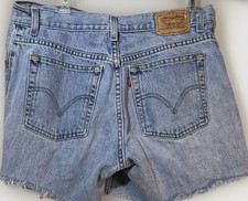 VTG Y2K Women s Levi's 550s Relaxed Blue Denim Jean Shorts Cut Off Hem W32 L15
